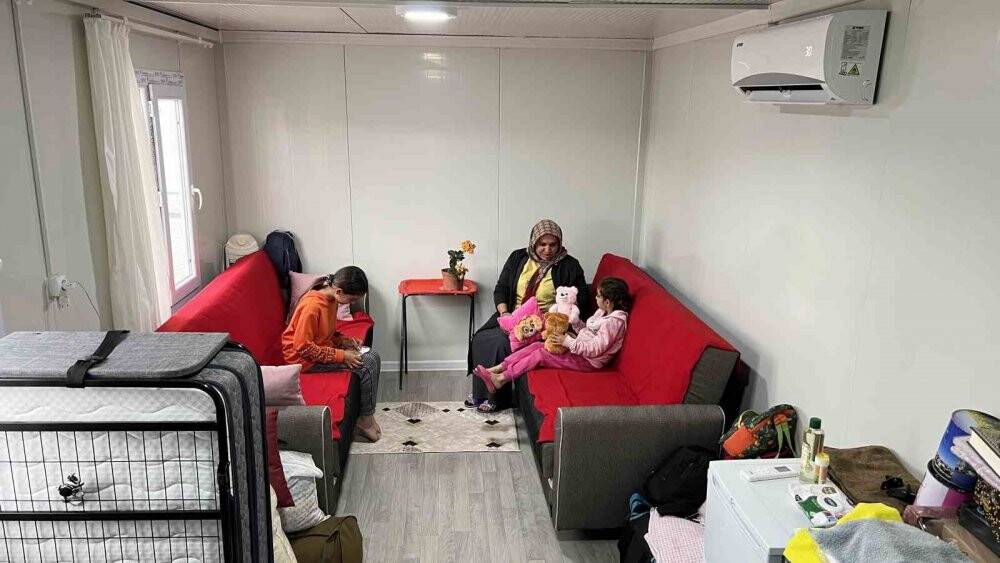 Konya Büyükşehir,Konya'daki odalar ve ilçe belediyeleriyle birlikte Hatay'a kazandırmıştı: Depremzedeler yerleşmeye başladı