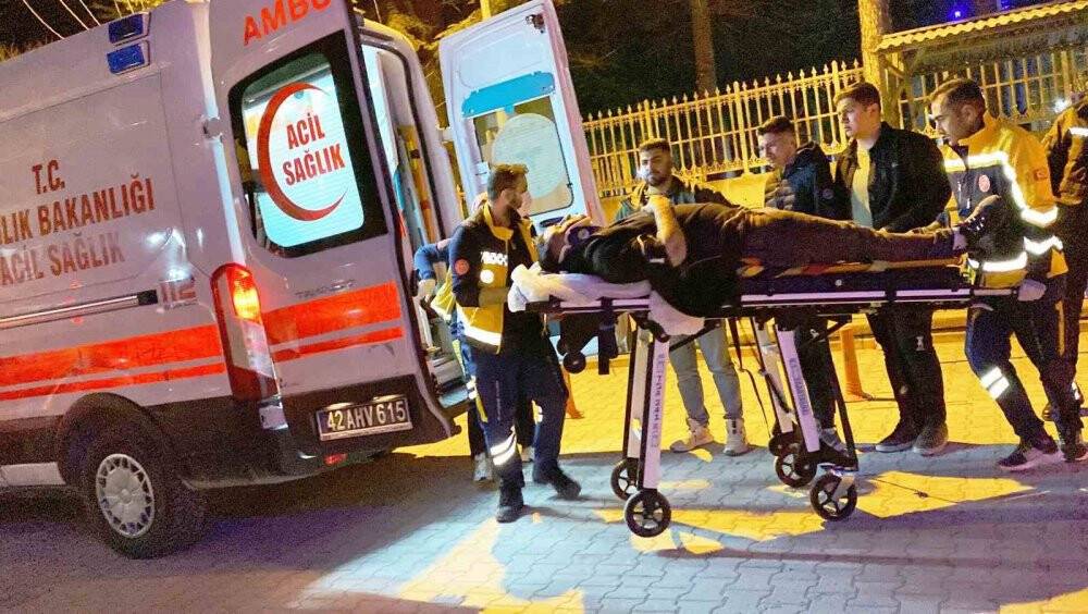 Konya’da otomobil tıra çarptı