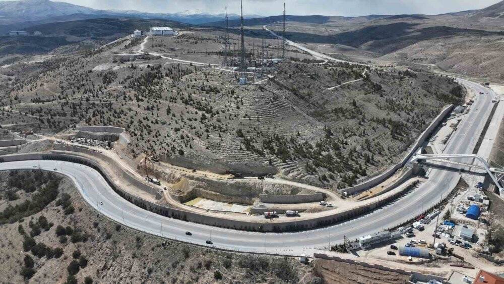 BaşkanıAltay, Akyokuş Kasrı ve palye inşaatını inceledi