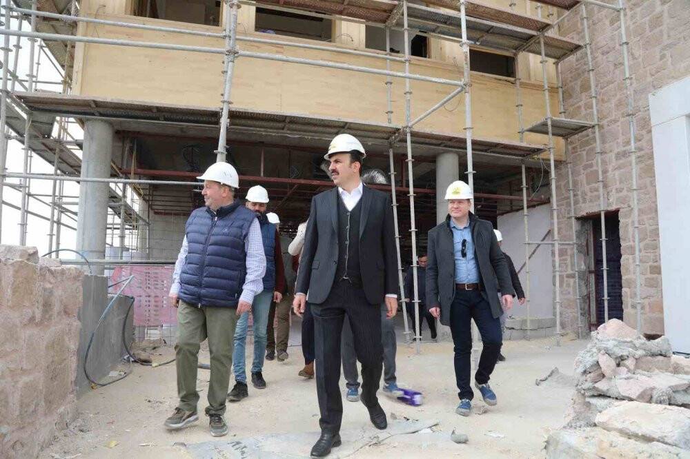 BaşkanıAltay, Akyokuş Kasrı ve palye inşaatını inceledi