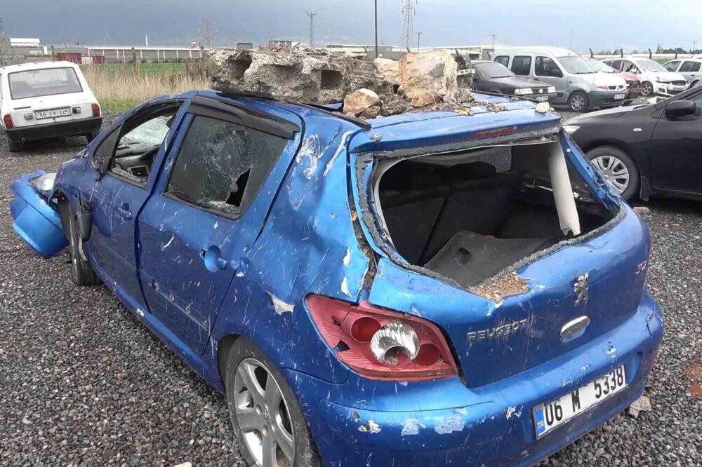 Araba mezarlığı felaketin boyutunu gözler önüne seriyor