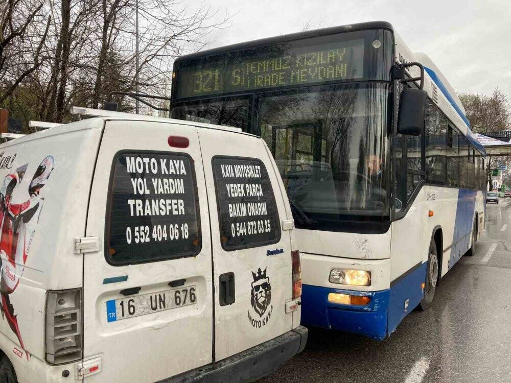 Başkentte otobüs şoförü trafikteki tartışmada aracı metrelerce sürükledi
