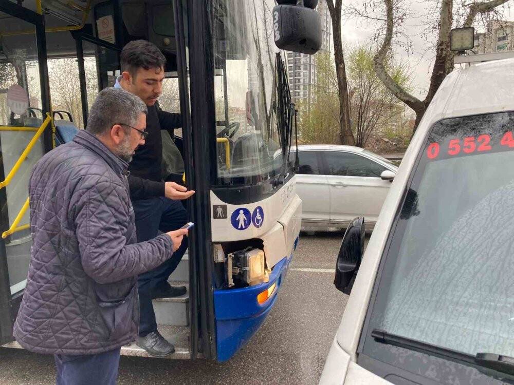 Başkentte otobüs şoförü trafikteki tartışmada aracı metrelerce sürükledi