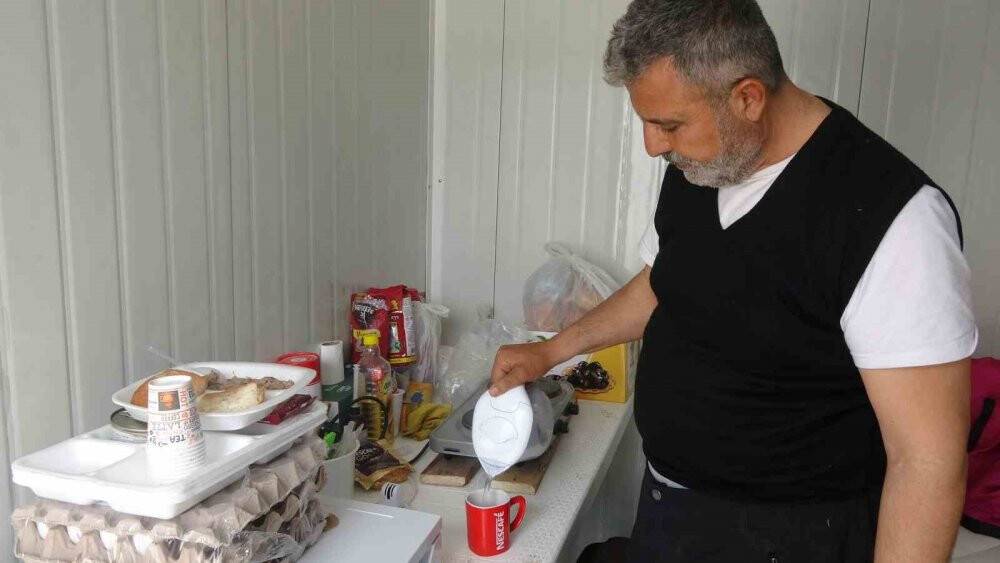 Depremin bıraktığı acı hikâye: Defnettiği eşi ve çocuğunu 18 gün sonra hatırlayabildi