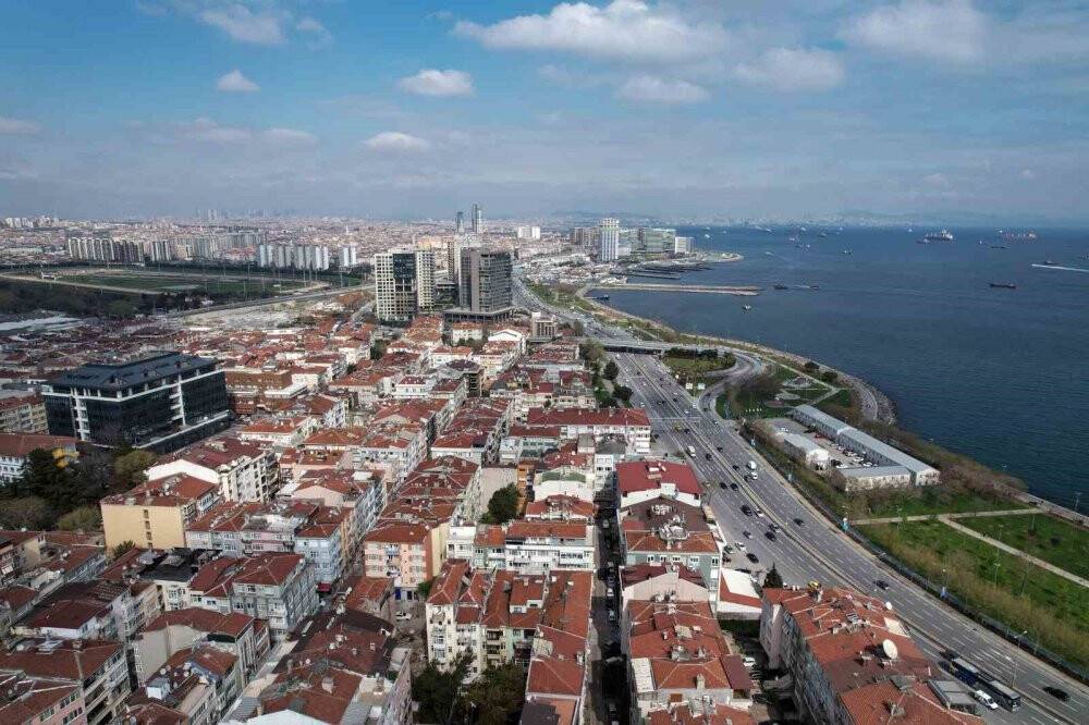 İstanbul’da fay hattına yakın yerlerde eski dairelerden kaçış başladı