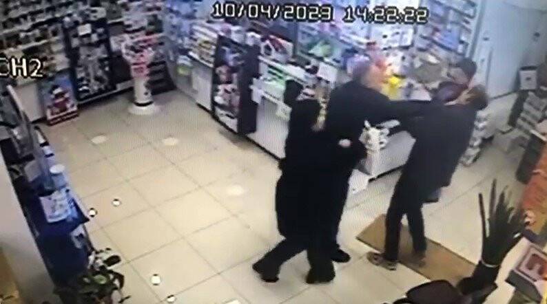Eczacıya ‘Muadil’ ilaç saldırısı! O anlar kamerada