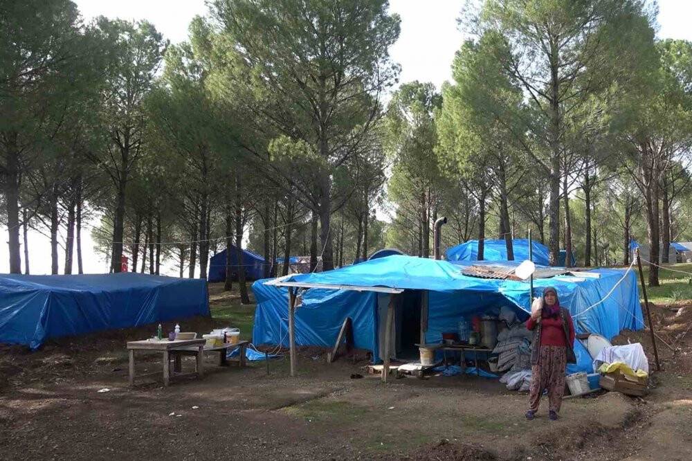 Evleri yıkılan aileler: "Kendimizi burada güvende hissediyoruz"