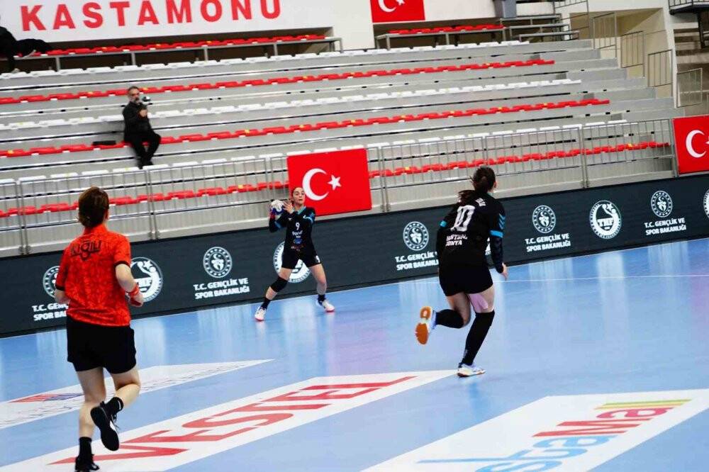 Hoc Ahmet Yesevir Türkiye Şampiyonasında