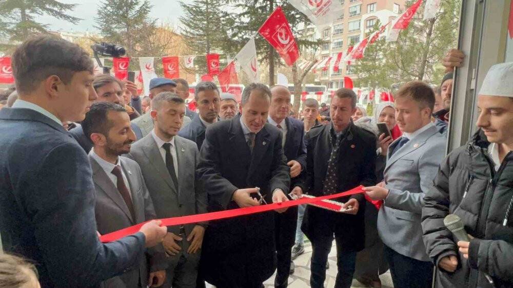 Erbakan Millet İttifakı'na eleştiri: Bu zihniyete Türkiye'yi nasıl teslim edebilirim?