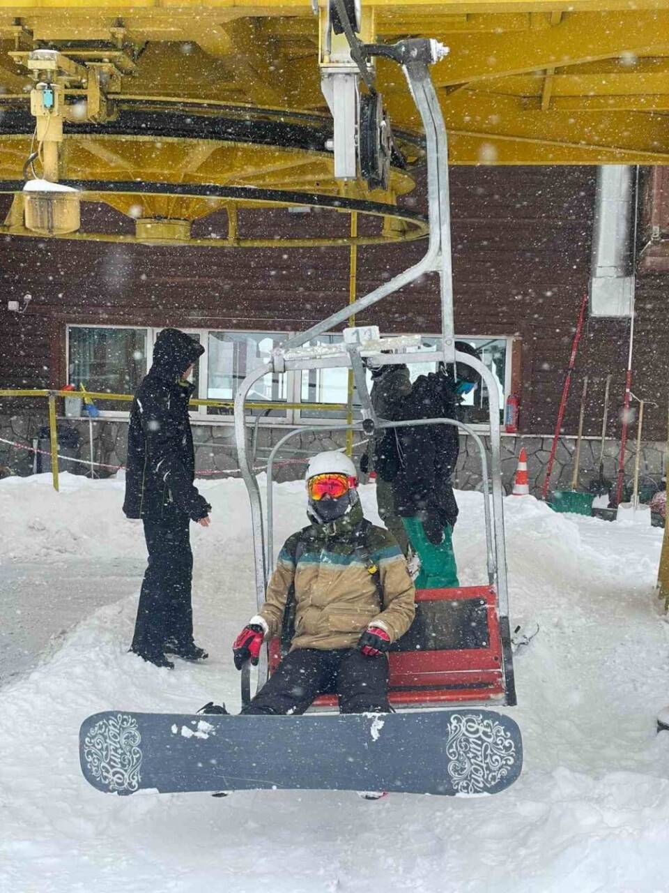 Nisan ayının ortasında Uludağ’a kar: Kalınlığı 58 santimetre