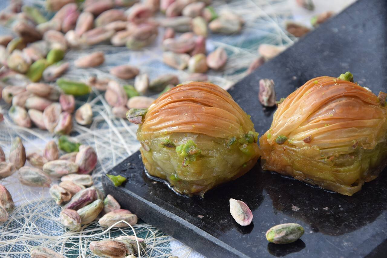 nadir-yildiz-baklavacisi-7.jpg