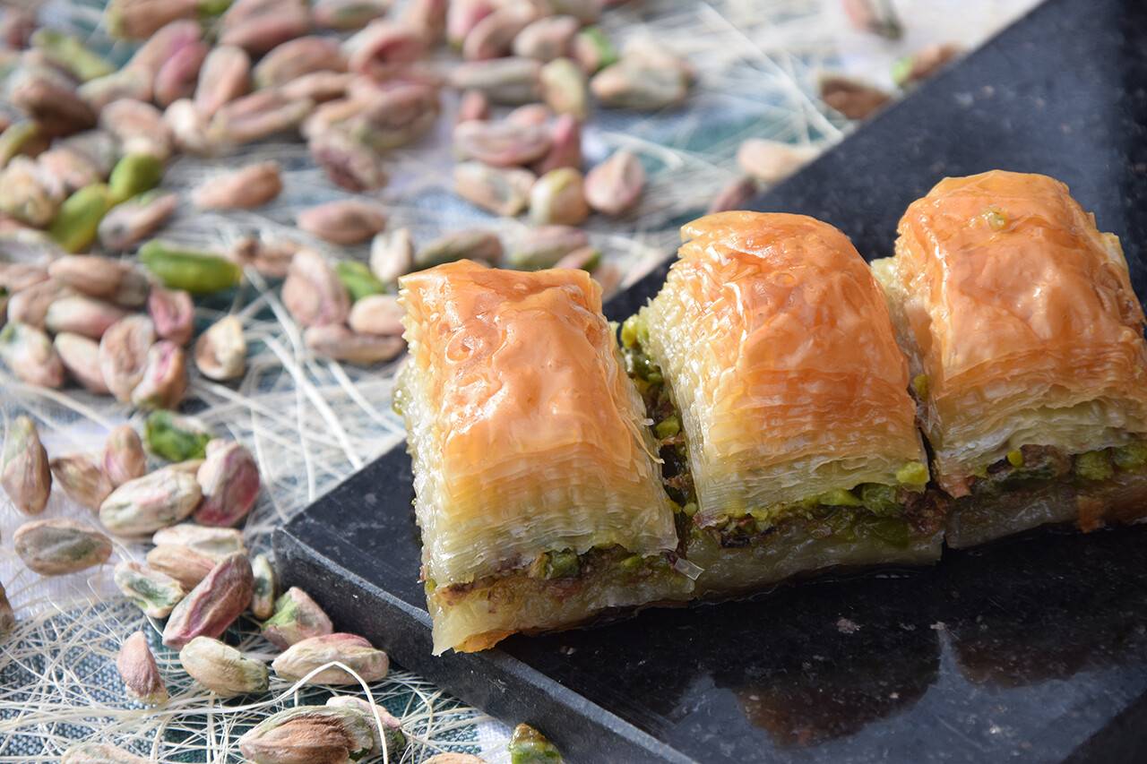 nadir-yildiz-baklavacisi-8.jpg