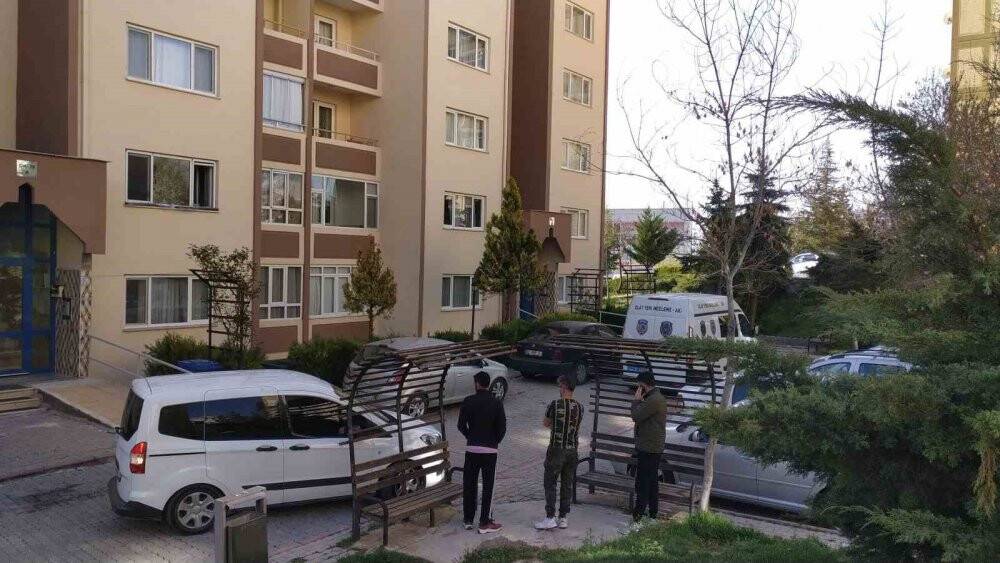 Konya'da cinnet vakası: Eşini ve çocuklarını silahla vurdu