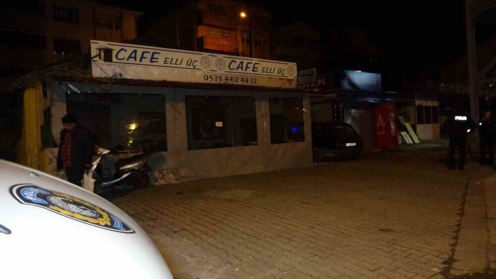 Otomobiline bindiği esnada bacağına kurşun isabet etti