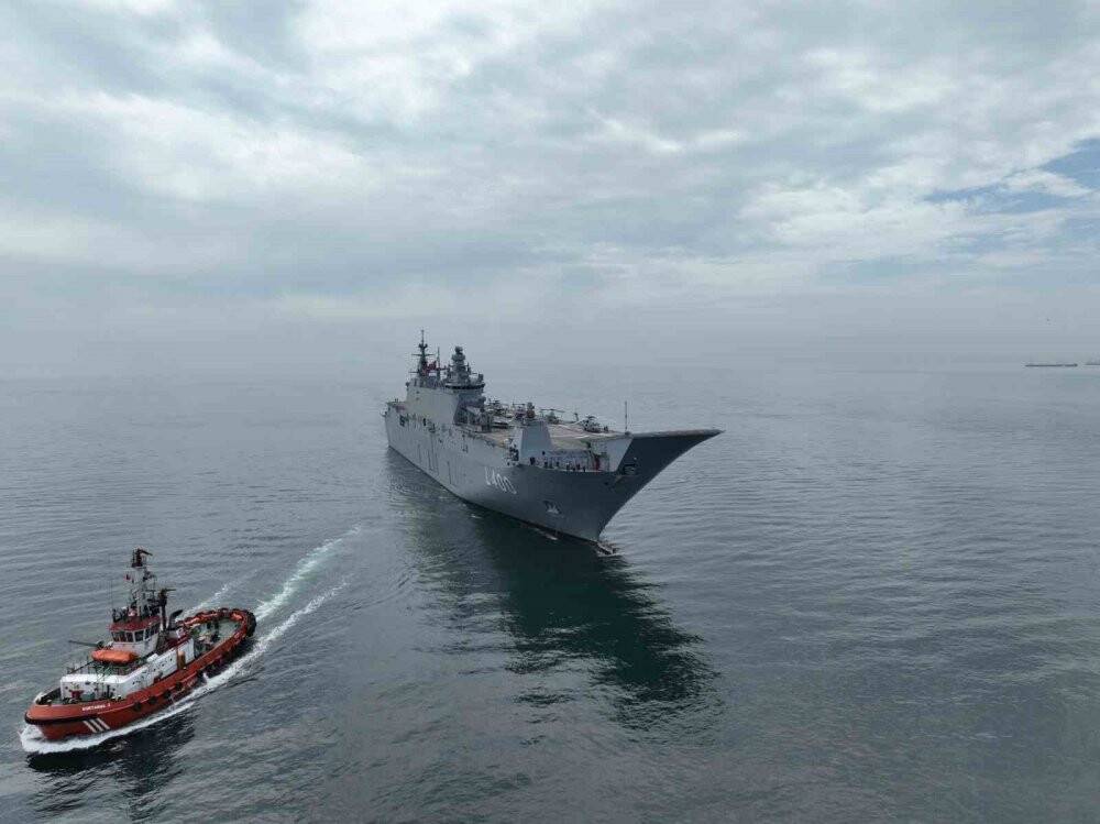 TCG Anadolu Sarayburnu’na demir attı