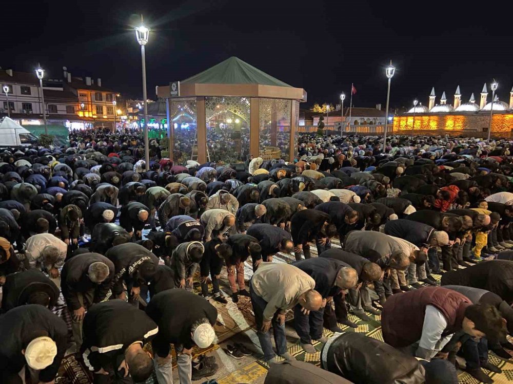 Konya’da Kadir Gecesi coşkusu