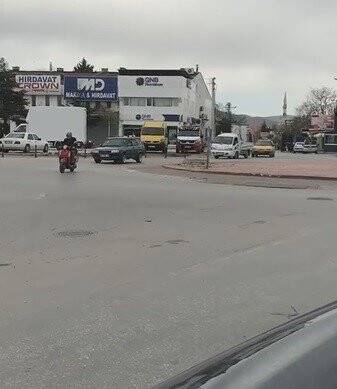 Konya'da yoğun trafik arasında drift terörü! Çarpmamak için son anda durdu