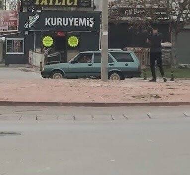 Konya'da yoğun trafik arasında drift terörü! Çarpmamak için son anda durdu
