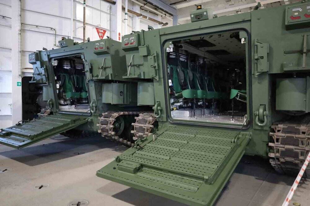 TCG Anadolu gemisi, ziyaretçi akınına uğradı