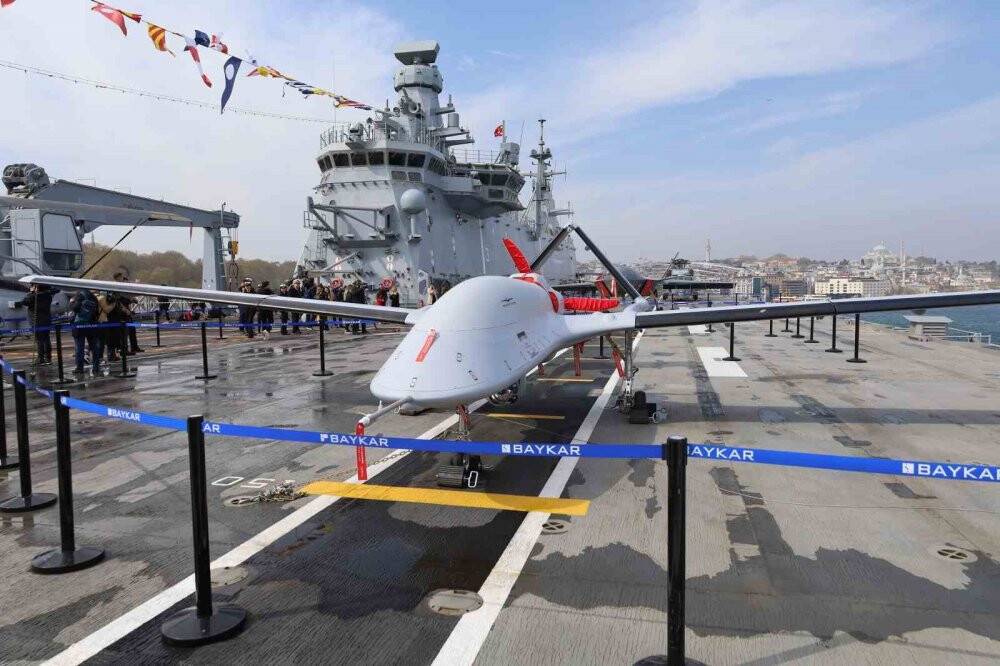 TCG Anadolu gemisi, ziyaretçi akınına uğradı