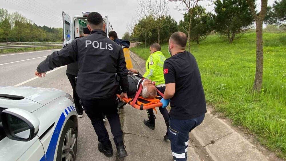 Kazayı tesadüfen gören doktor yaralılara ilk müdahaleyi yaptı