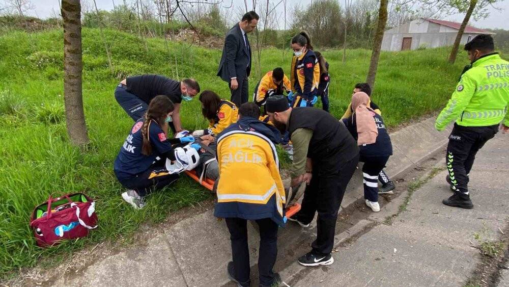 Kazayı tesadüfen gören doktor yaralılara ilk müdahaleyi yaptı