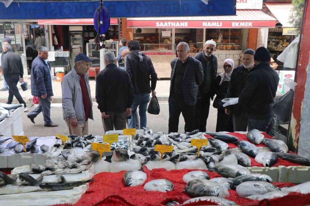 Mevsim balıklarının yerini kültür balıkları aldı