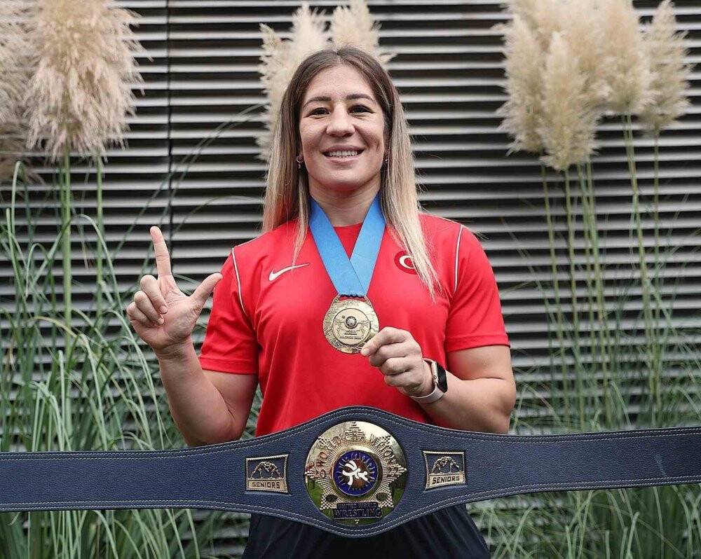 Yasemin Adar Yiğit, 6. madalyayı almaya gidiyor