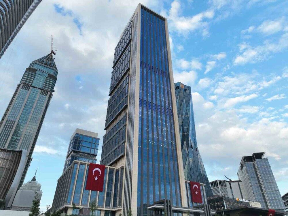 Bakan Kurum: "Mayıs ayında 319 bin deprem konutunun inşaatı başlamış olacak"