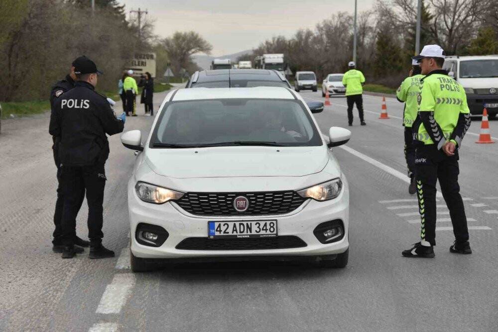Konya Polisi'nden bayram öncesi trafik denetimi! 2 bin personel görev alacak