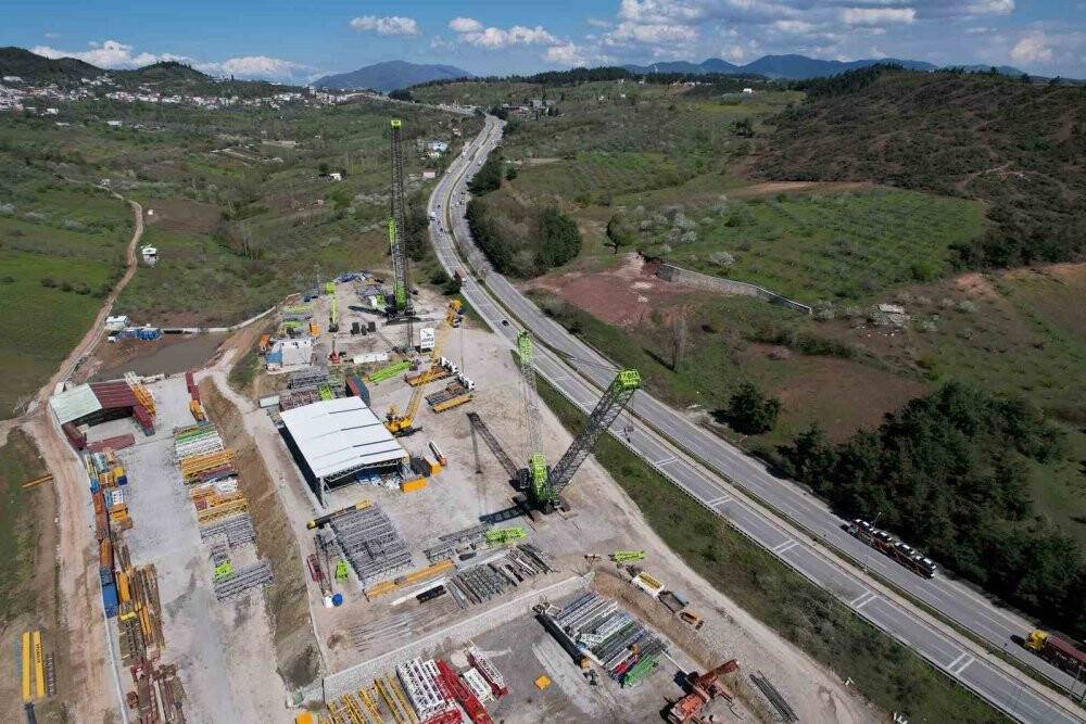 Türkiye’nin milli projelerini bu dev vinç kaldıracak