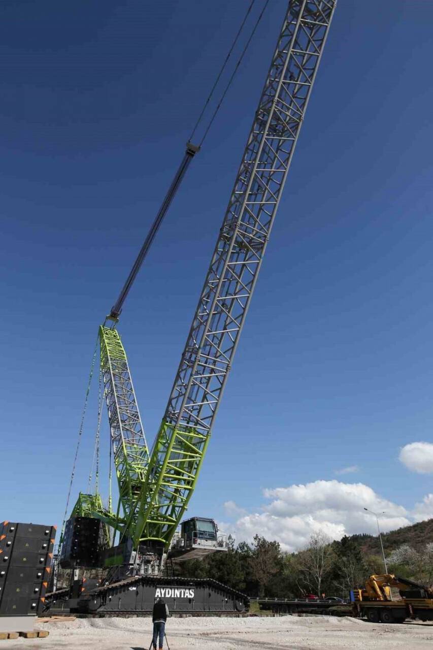 Türkiye’nin milli projelerini bu dev vinç kaldıracak