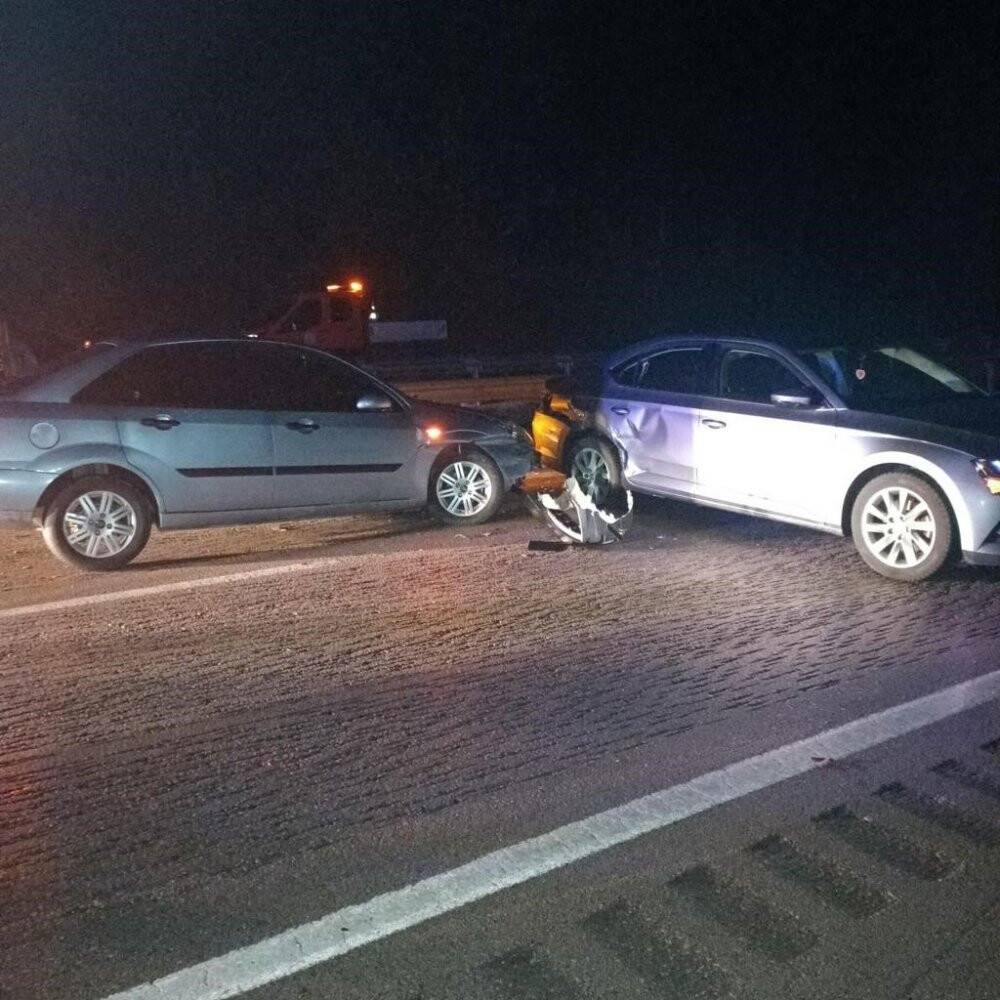 4 araçlı zincirleme kazada maddi hasar