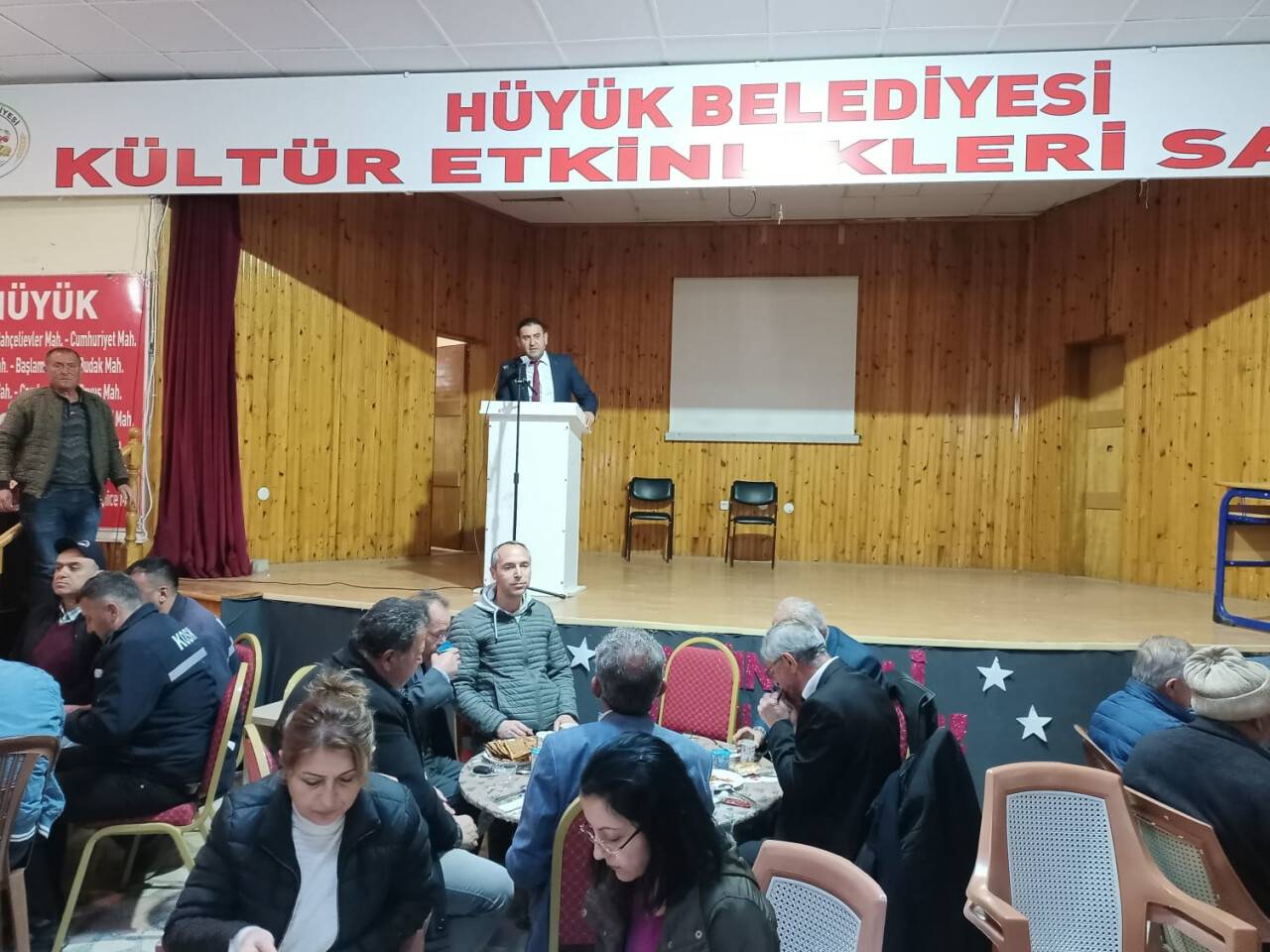 aa-20230420-30904540-30904539-huyukte-belediye-personeli-iftarda-bir-araya-geldi.jpg