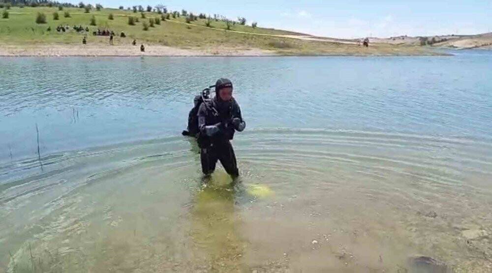 Bayram günü girdiği gölette boğuldu