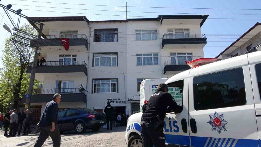 Kan donduran cinayet, uyuyan ağabeyini bıçaklayarak öldürdü