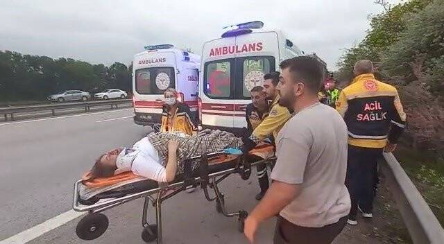 Bayram tatili için yola çıkan minibüs devrildi: 13 yaralı