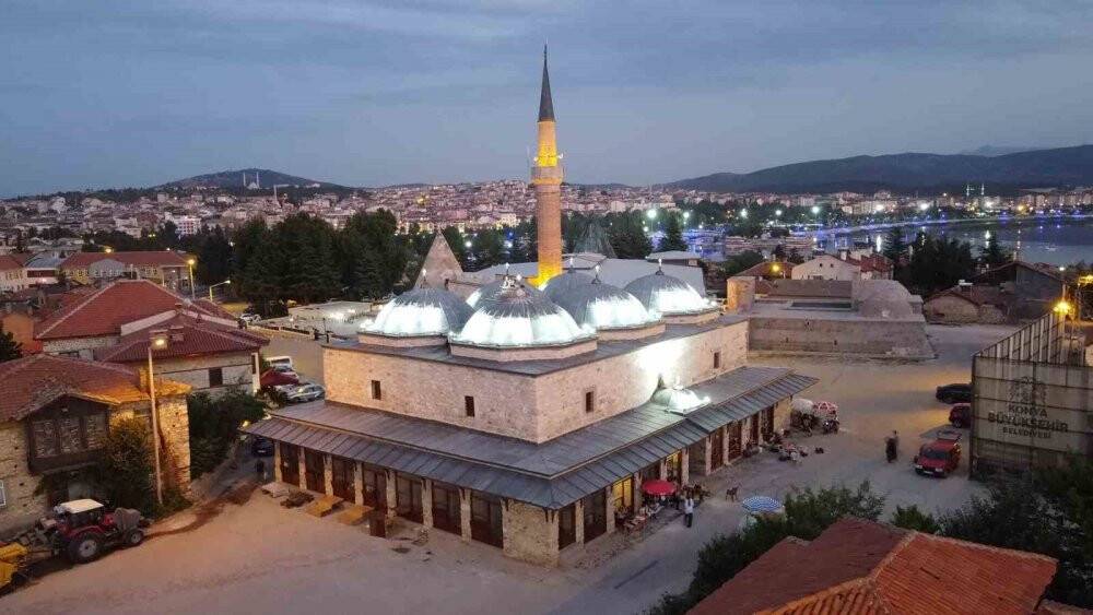 Anadolu'da bir benzeri bulunmuyor! Konya'daki tarihi bedesten özgün kimliğine yeniden bürünüyor