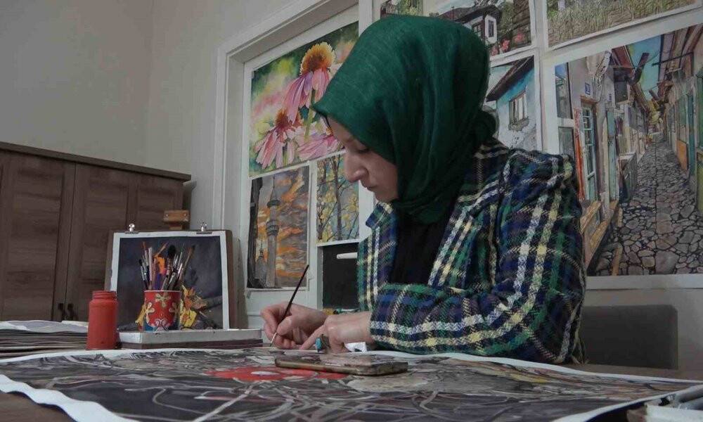 Depremin acı hatıralarını resmediyor