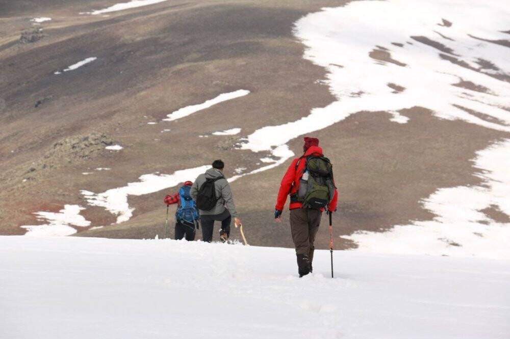 Van’daki krater gölünün büyük kısmı kurudu