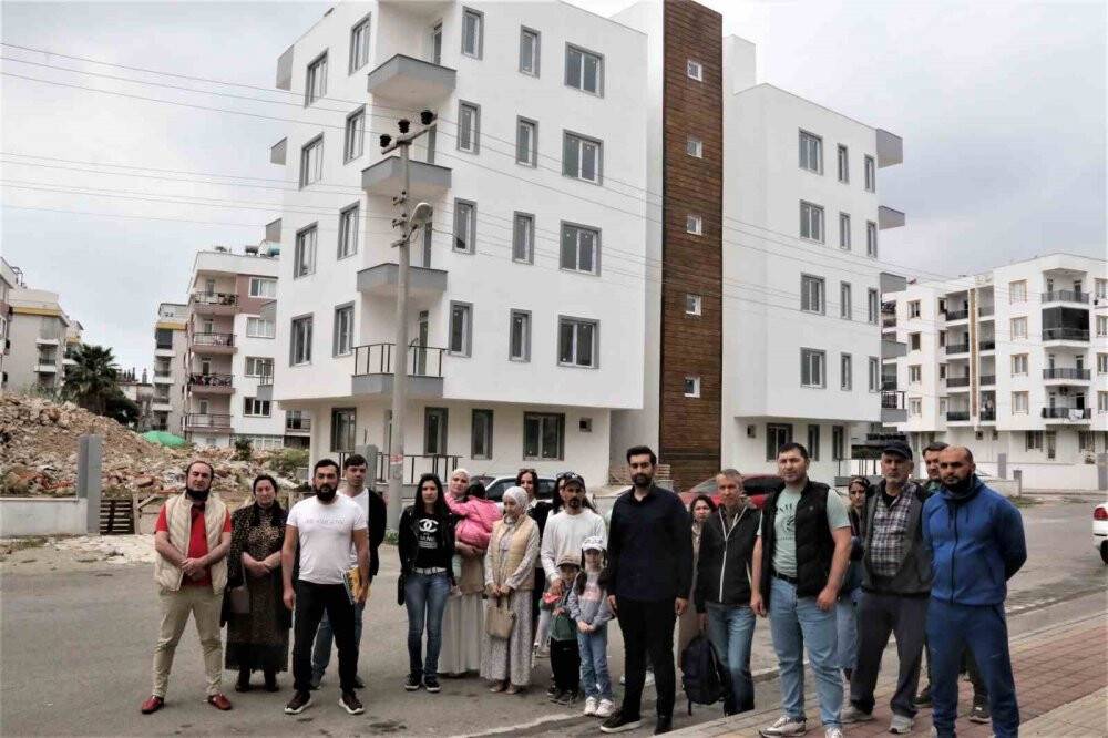 “2 ayda teslim edilecek” sözü ile aldılar,  sadece dışarıdan izleyebiliyorlar