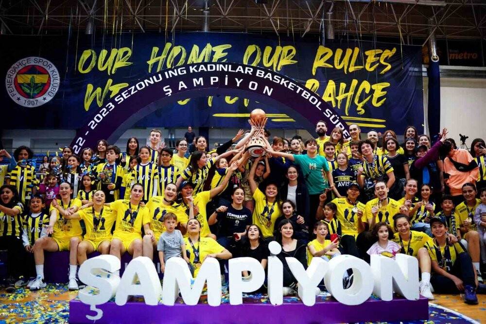 Kadınlar Basketbol Süper Ligi’nde şampiyon Fenerbahçe