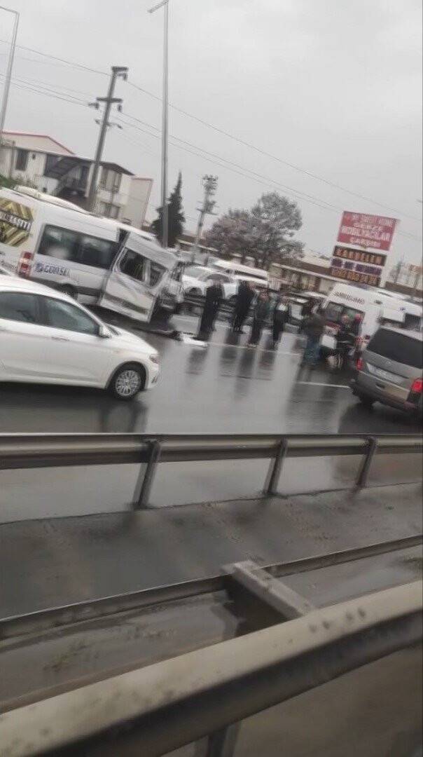 Zincirleme kaza: Çok sayıda araç karıştı