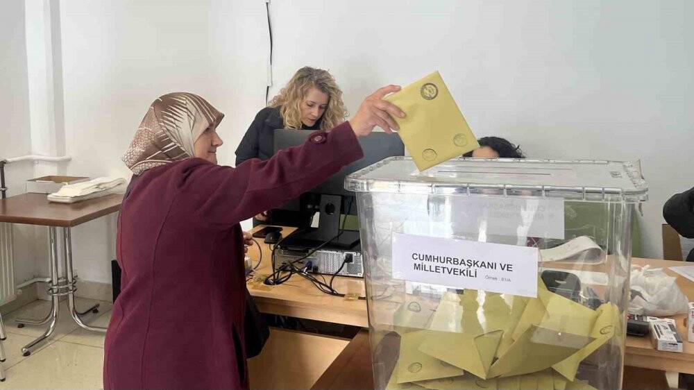 50 Yıl sonra ilk kez oy kullandı