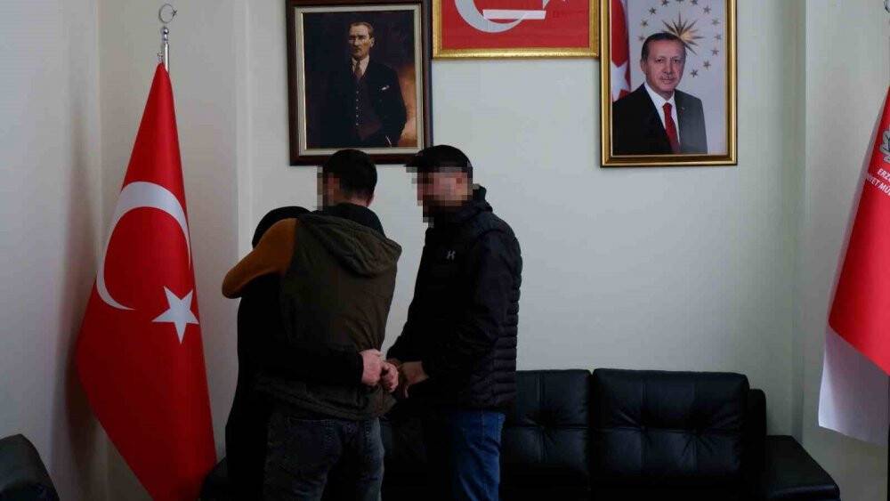 Evlat nöbetinde bir aile daha evladına kavuştu