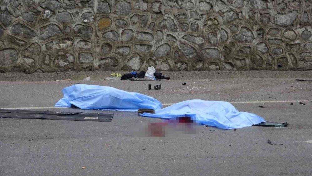 Otomobil hurdaya döndü: 3 ölü, 1 yaralı