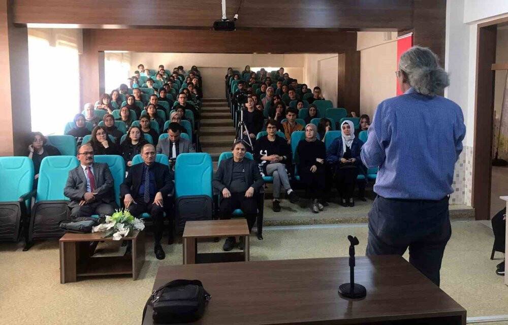 Selçuklu’da 29 okulda “Okur Yazar Buluşmaları” başladı