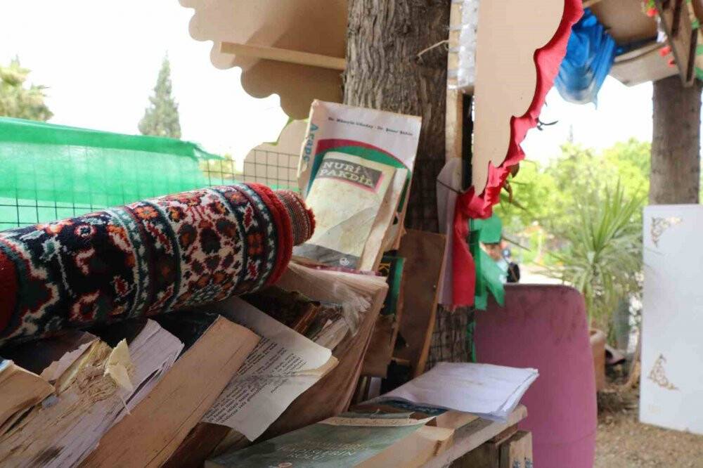 Hayatını kaybedenlerin anılarıyla dolu: ‘Enkaz kafe’ açıldı