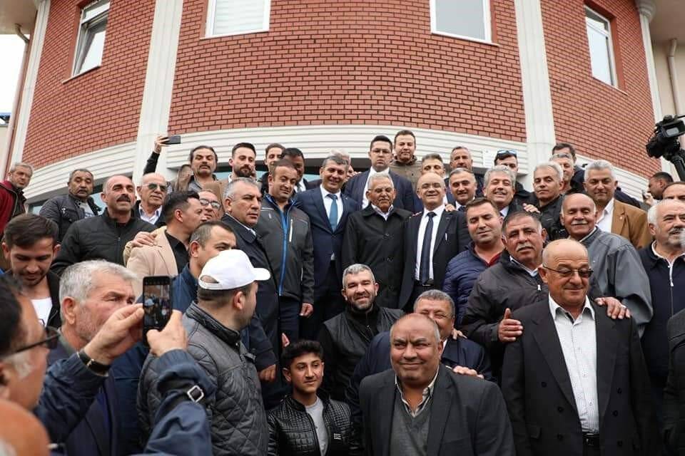 Bakan Akar: Teröristler için iki yol var”