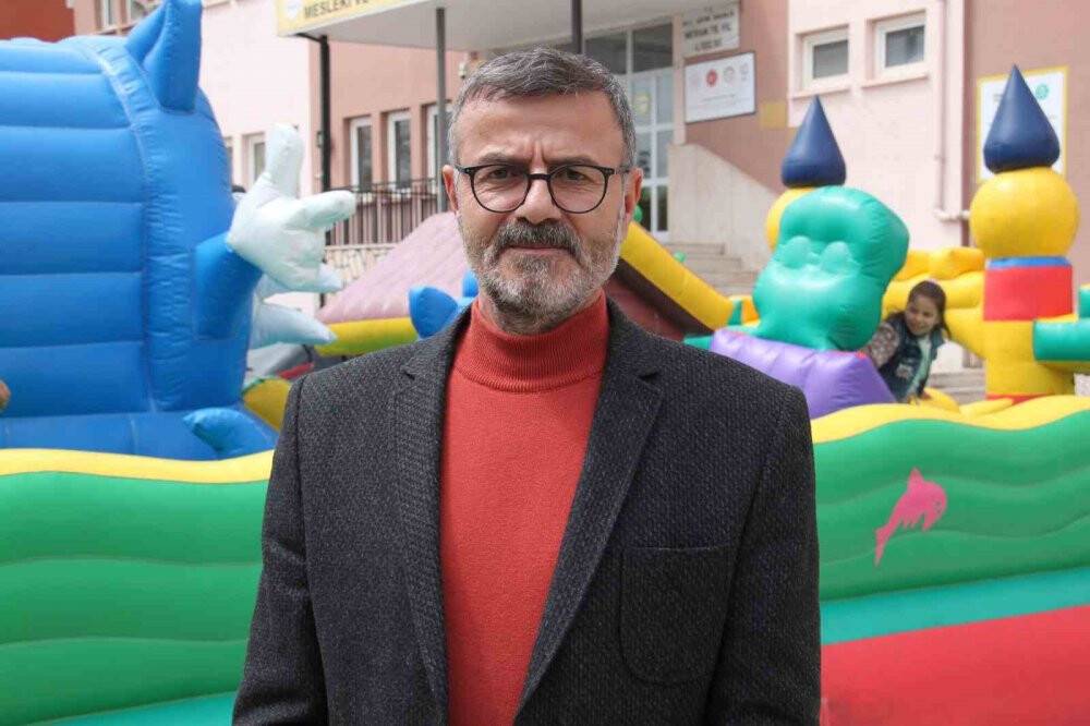 Konya'da öğretmenler, bu sefer depremzede çocuklar için el ele verdi